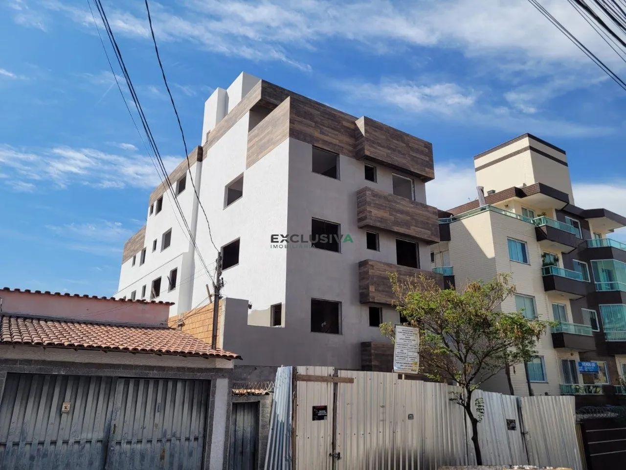 APARTAMENTO 02 QUARTOS - SUÍTE - 01 VAGA SOB PILOTIS - ELEVADOR - Foto 3