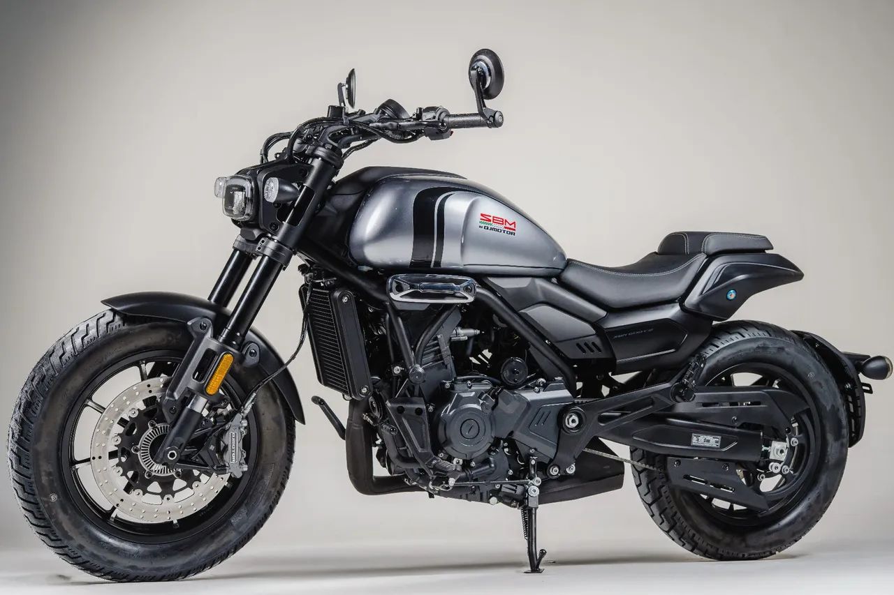 SBM 600C CUSTOM 2026 - Foto 4
