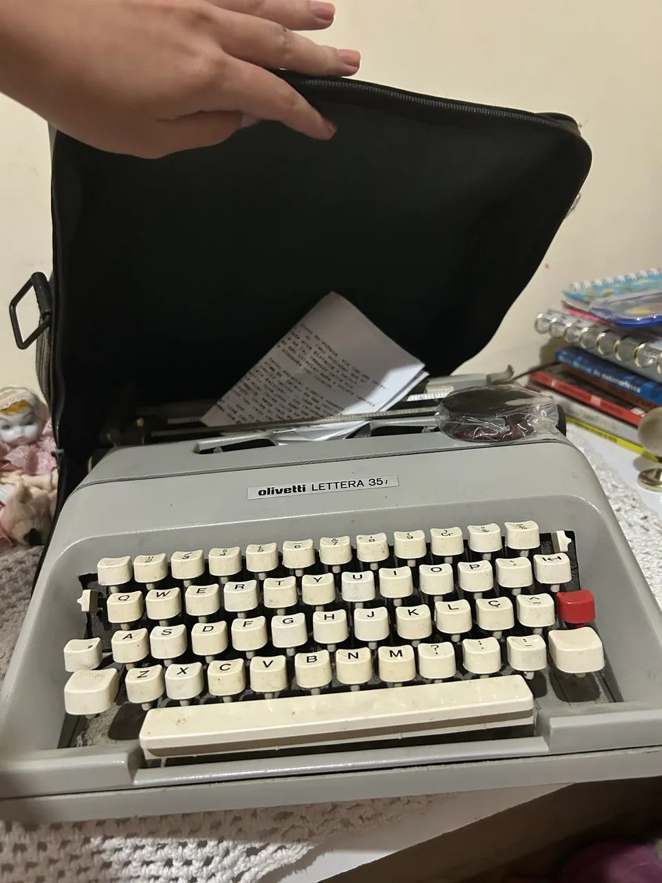 Máquina de escrever Olivetti Lettera 35 vintage - Foto 3