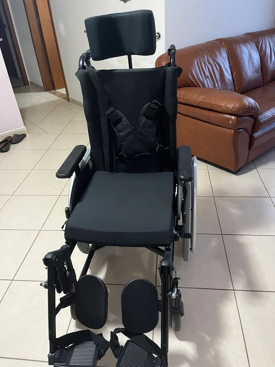 Cadeira de Rodas - Foto 3