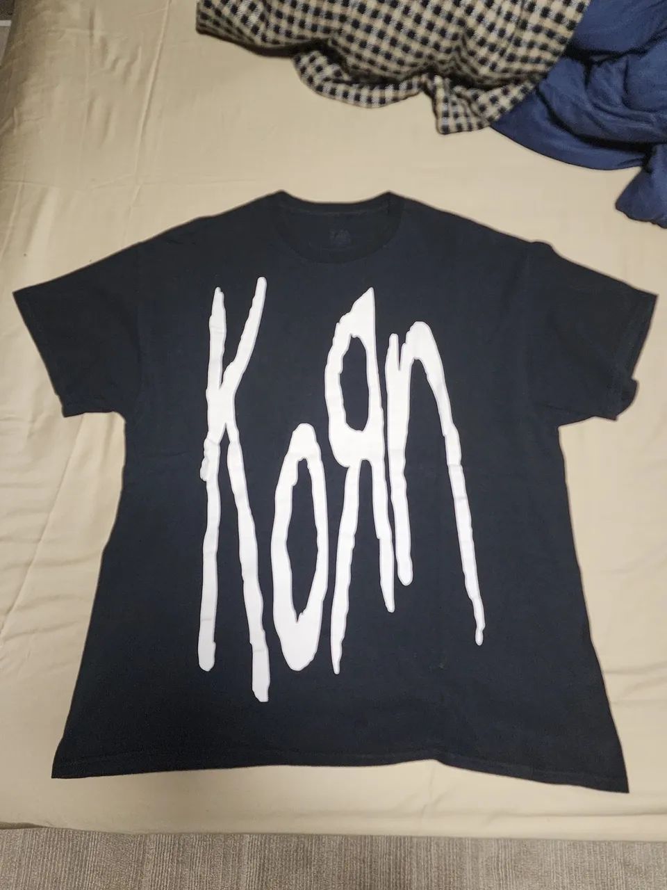 Camiseta korn