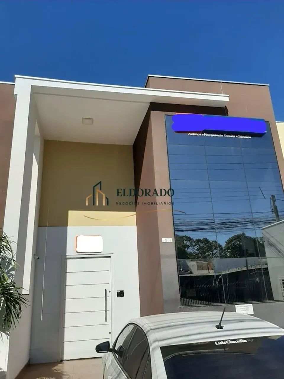 Prédio comercial no Centro de Cuiabá - 9 salas disponíveis - Estacionamento privativo - Foto 2