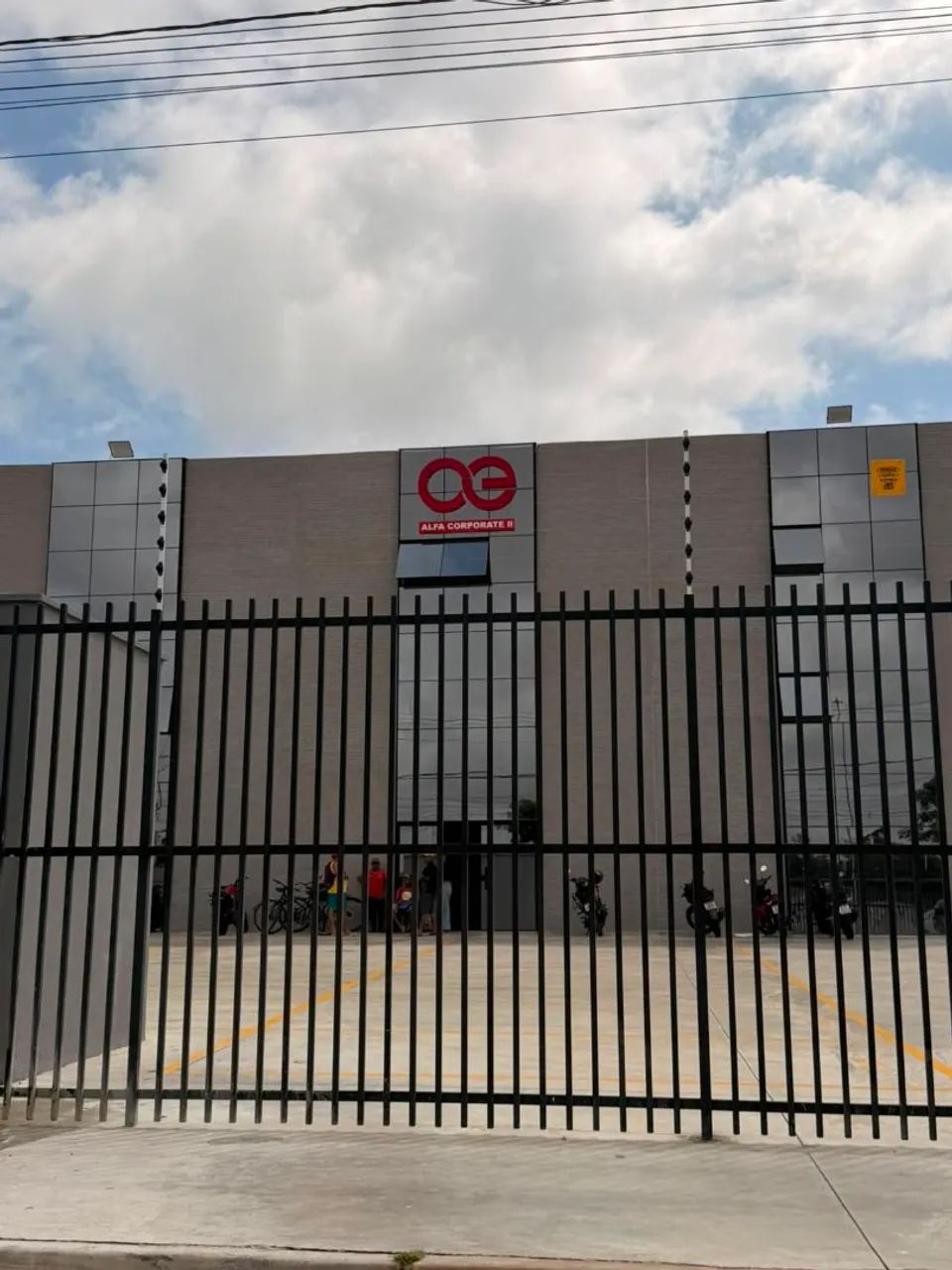 ALUGA - SE SALAS COMERCIAS NO CONDOMINIO ALPHAVILLE