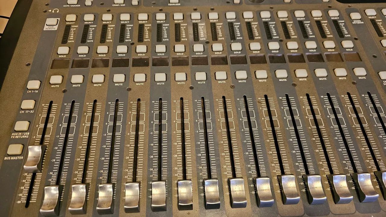 Mesa X32 Behringer full - Foto 5