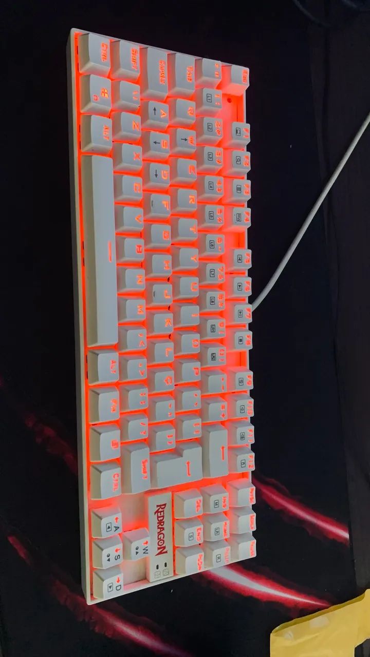Teclado mecânico redragon kumara 75%