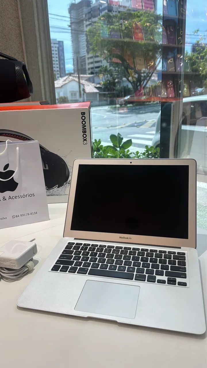 MacBook Air 2017 i5 8/256