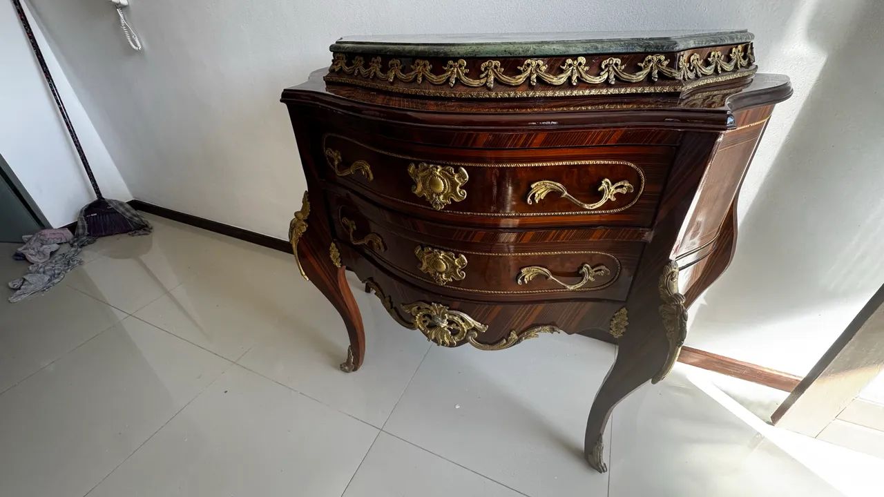 Antiguidade 2cômoda LuisxV  - Foto 2