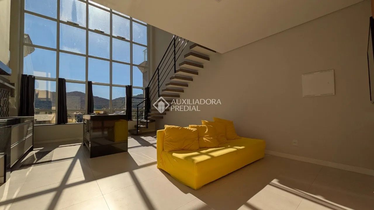 Duplex a 180 metros do Mar