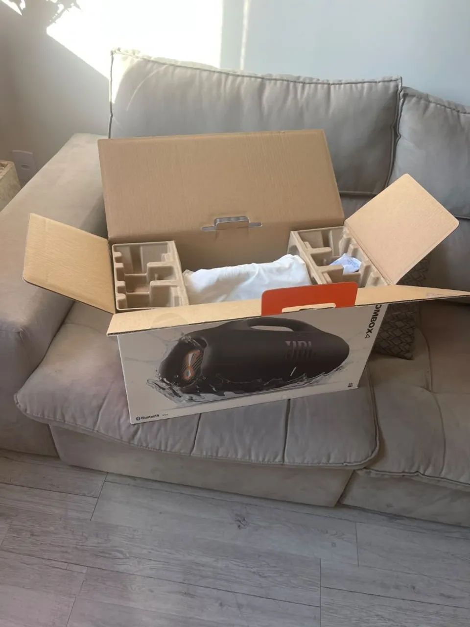 JBL 4 NA CAIXA