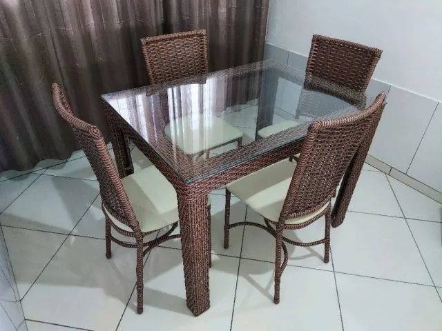 MESA PARÍS COM 4 CADEIRAS BAIXA