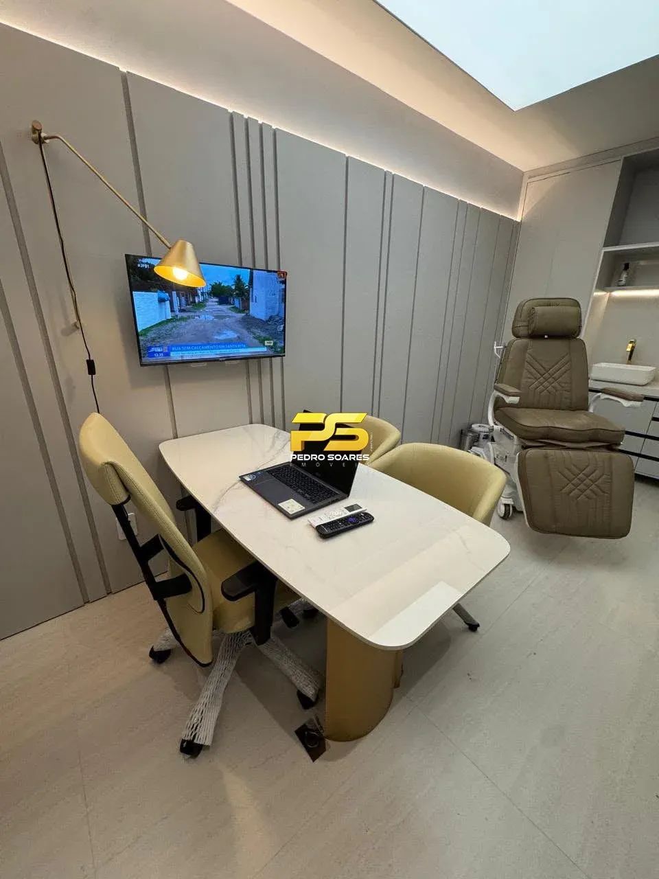 SALA COMERCIAL MOBILIADA PARA LOCAÇÃO NO BAIRRO DOS ESTADOS COM 28 M² REF: 135 - Foto 2