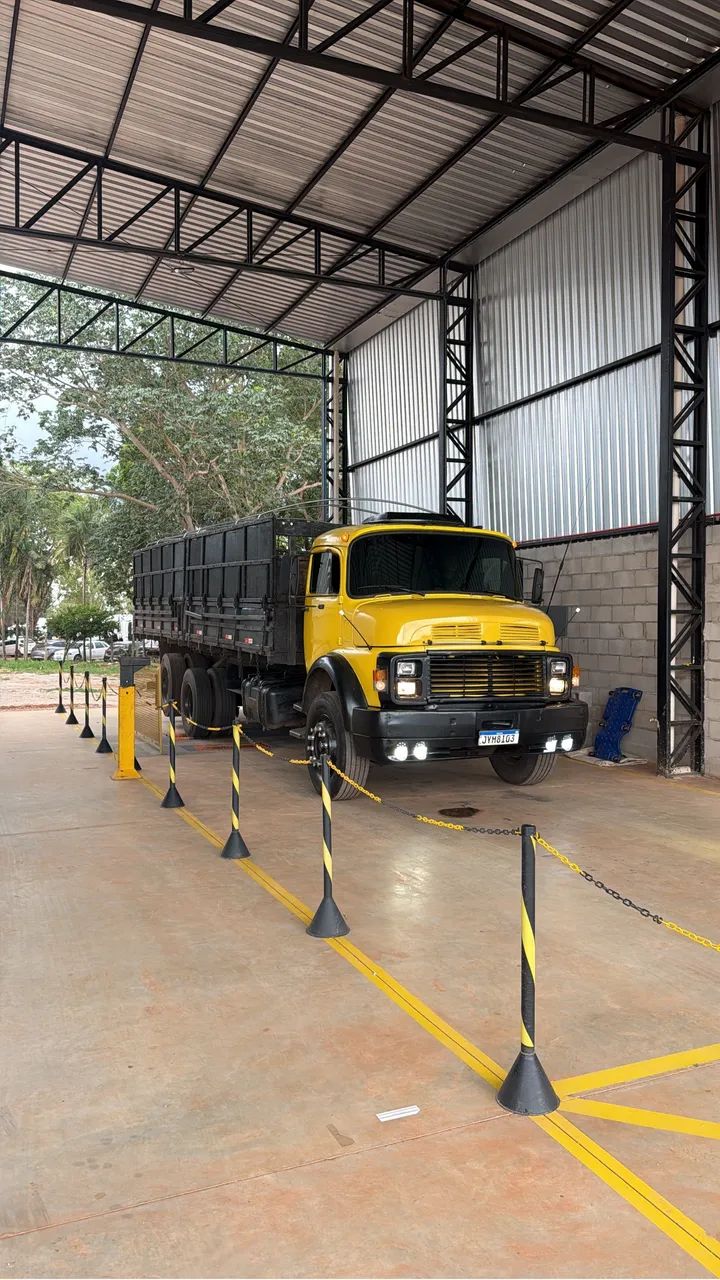 Caminhão Mercedes impecável 135.000,00