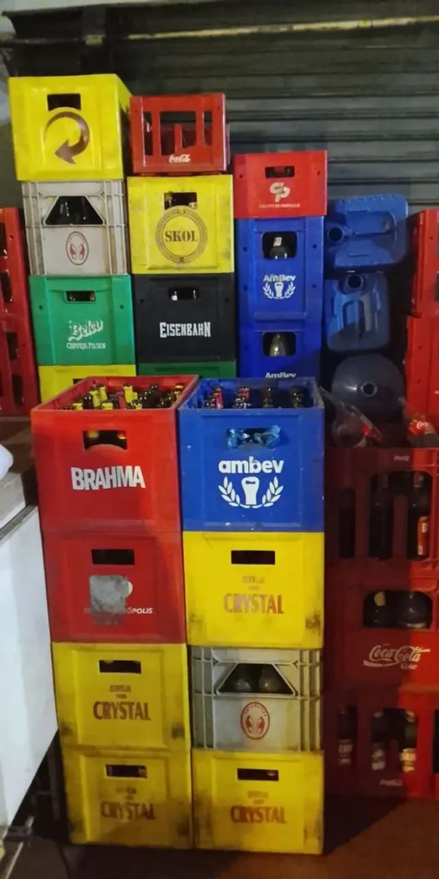 Vendo caixas de cerveja 600ml e litrão 