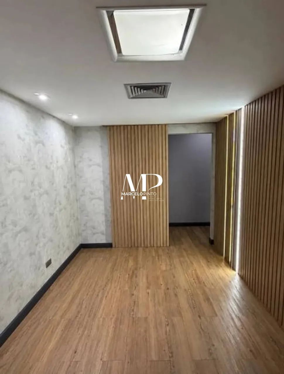 Sala Comercia - Mundo Plaza
