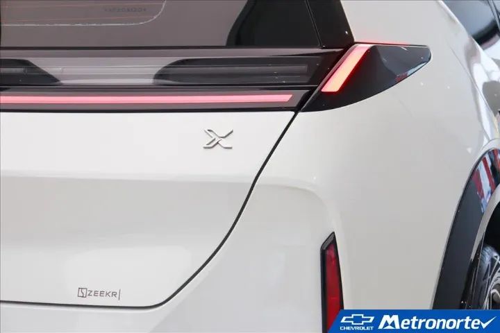 Zeekr X PREMIUM Premium (elétrico), foto 8 de 14