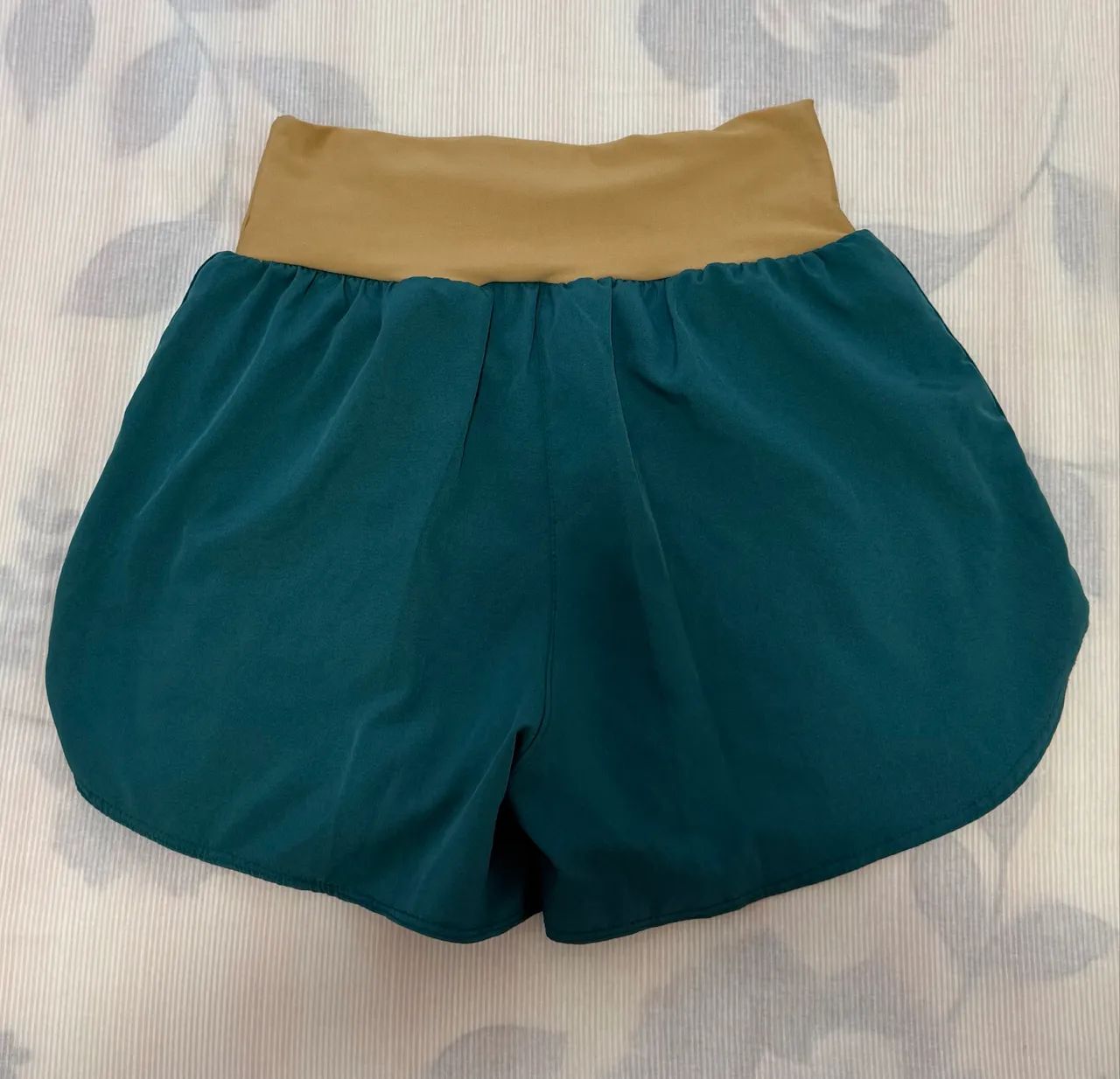 Short esportivo bicolor  - Foto 4