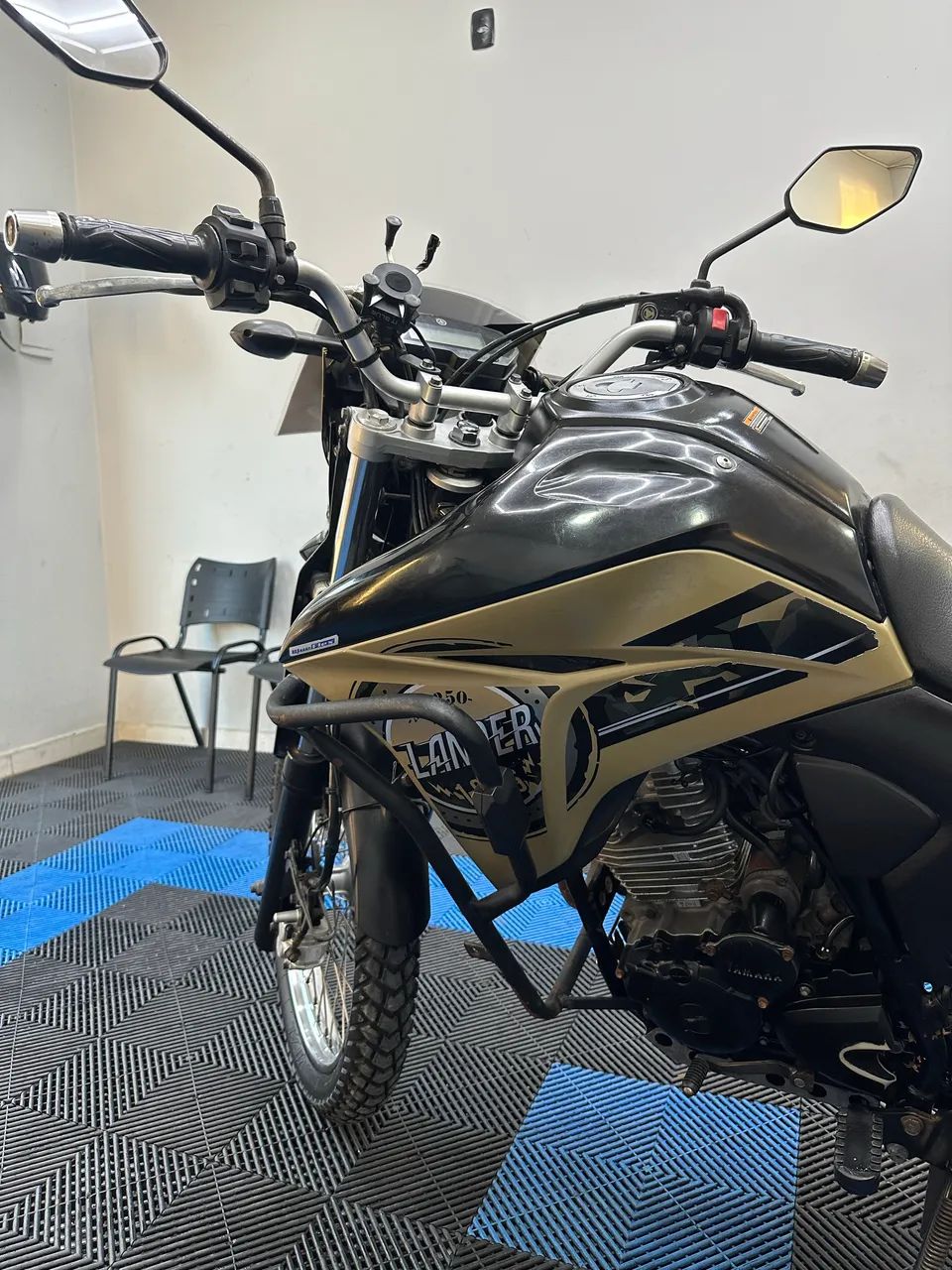 XTZ Lander 250  - Foto 4