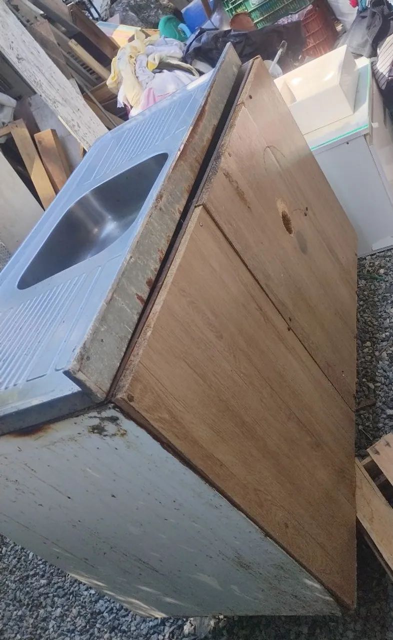 Pia de cozinha tem q arrumar os pezinhos - Foto 2