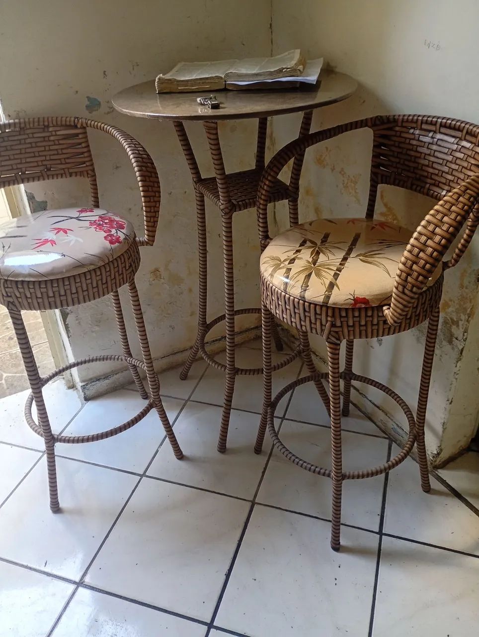 Banqueta com mesa  - Foto 2