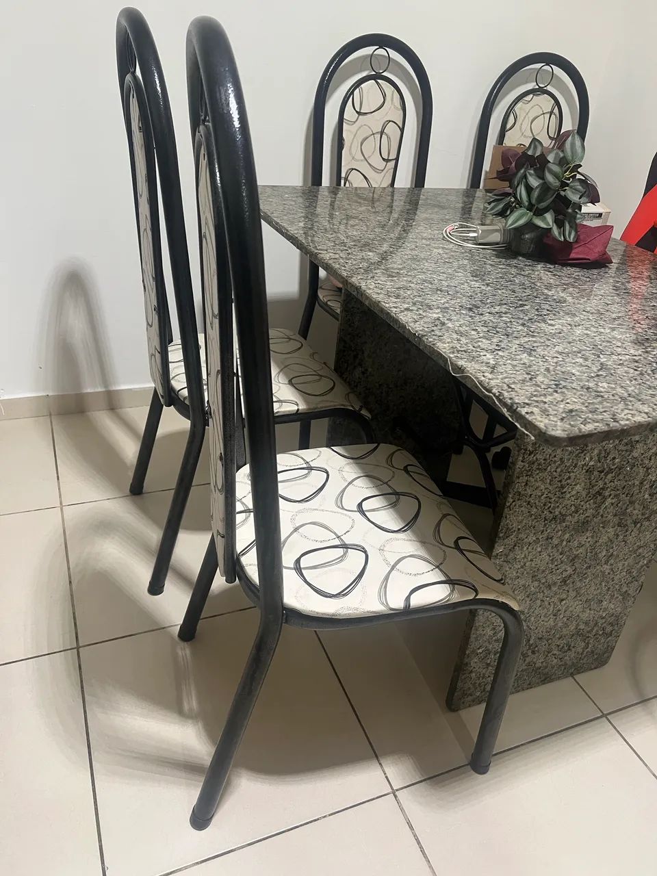 Mesa 4 cadeiras  - Foto 3