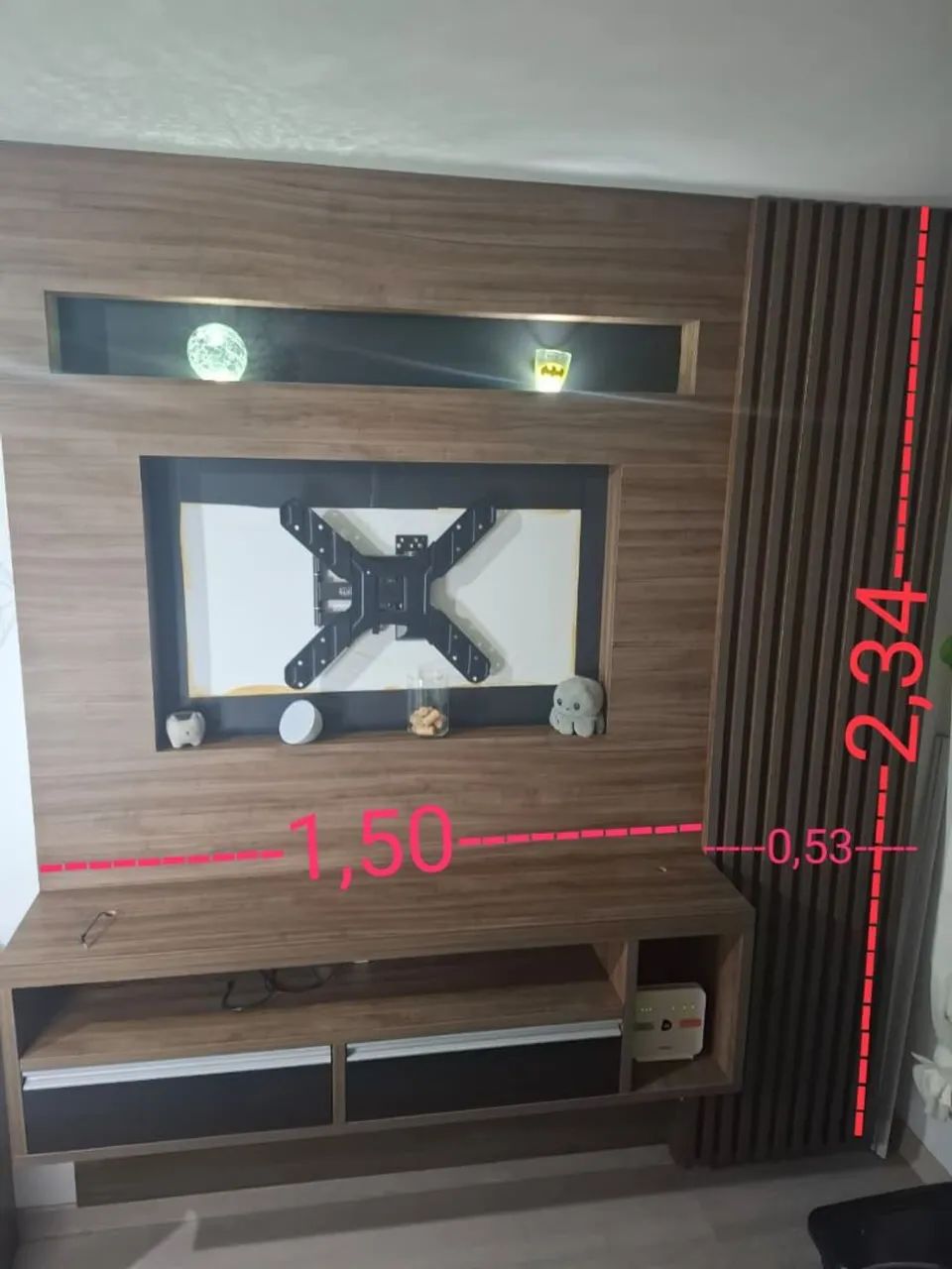 Painel de tv com rack com instalação 