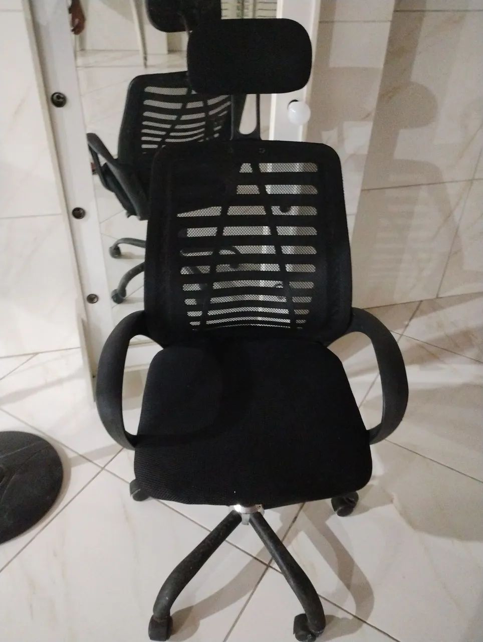 Executive Swivel Office Chair