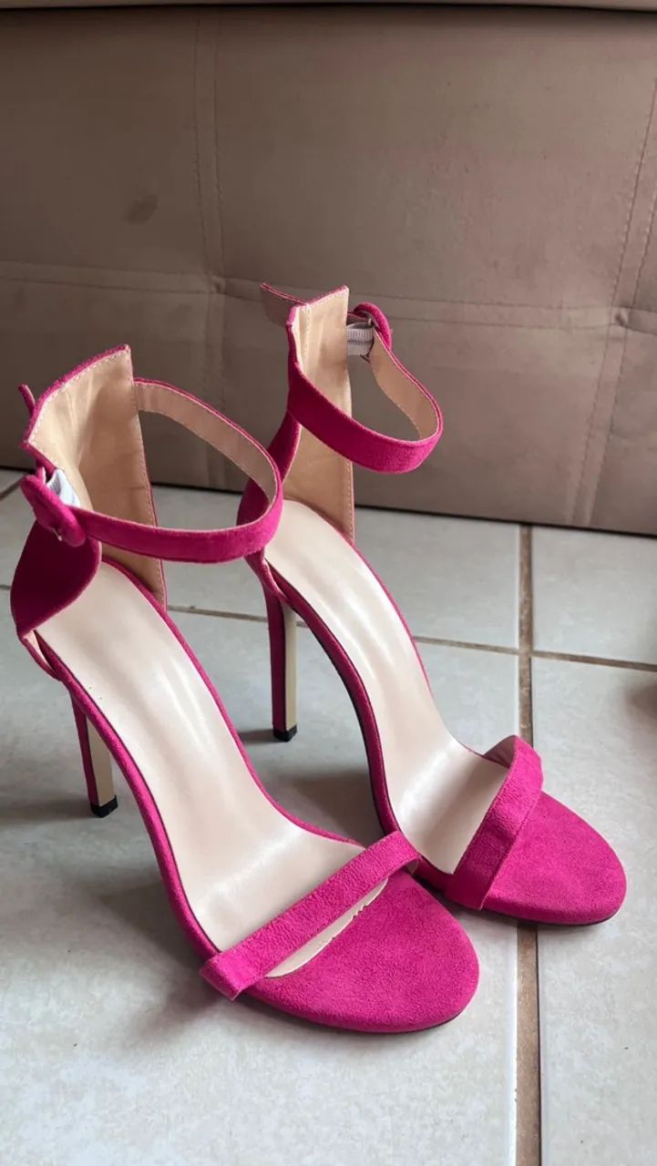 Vendo Salto Rosa tamanho 36 - Foto 2