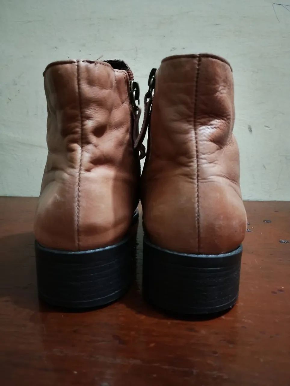 Bota de couro da marca Corello  - Foto 4