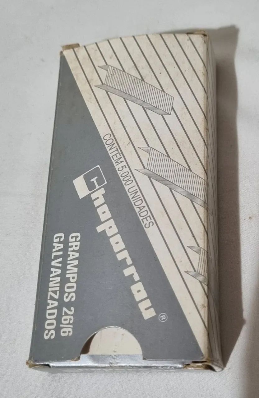Grampeador pequeno, grampos e clipes65675273805826123