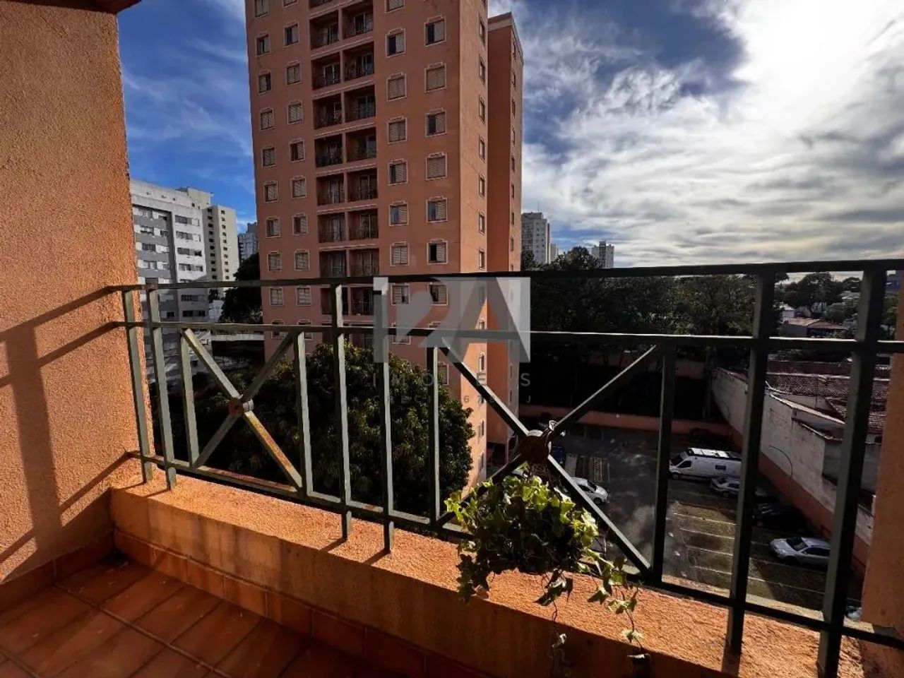 Apartamento na Vila Butantã com 03 dormitórios e 01 vaga de garagem