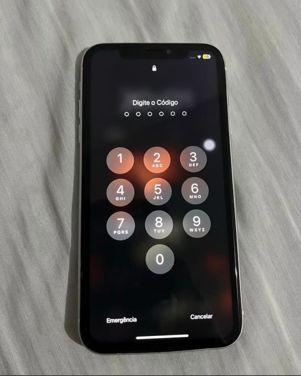 Celular iPhone XR em perfeito estado, 1.200.