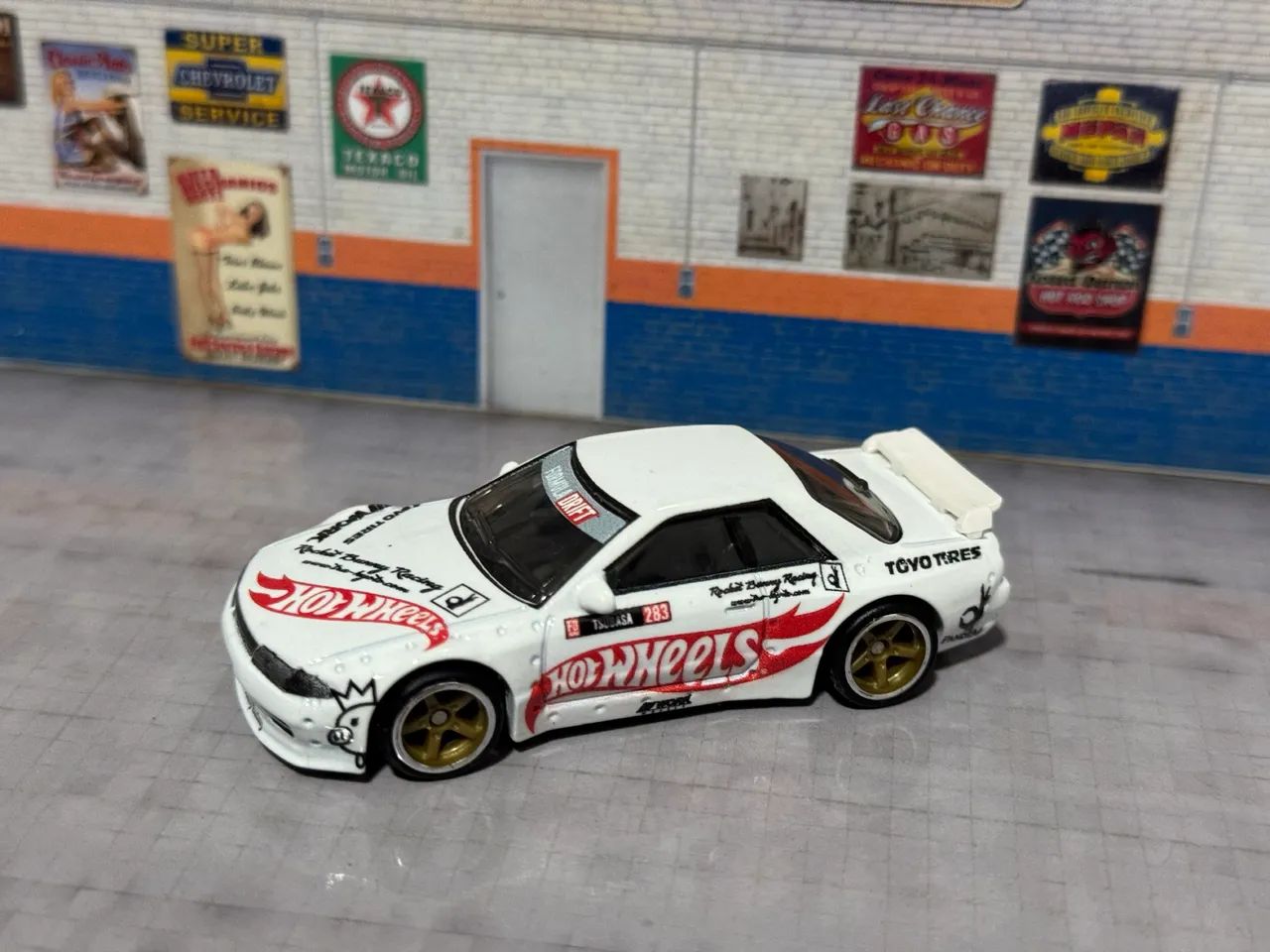Nissan Skyline 4 Hot Wheels - Foto 2