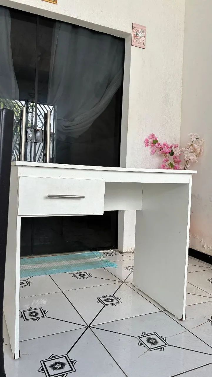 Mesa escrivaninha com gaveta - Branca