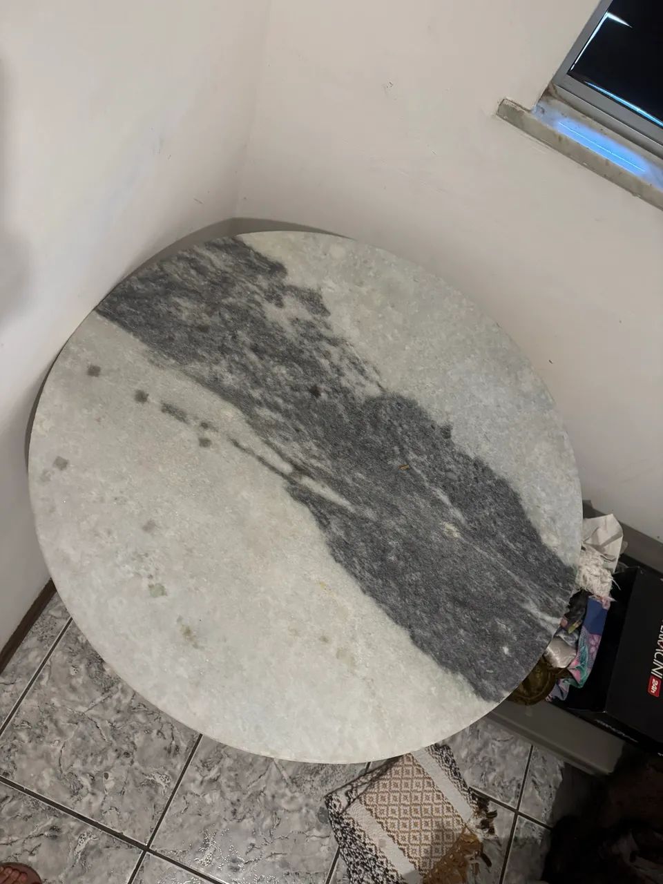 Mesa mármore (sem cadeira)