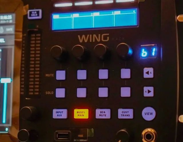 Mesa Digital Behringer Wing Rack - Foto 4