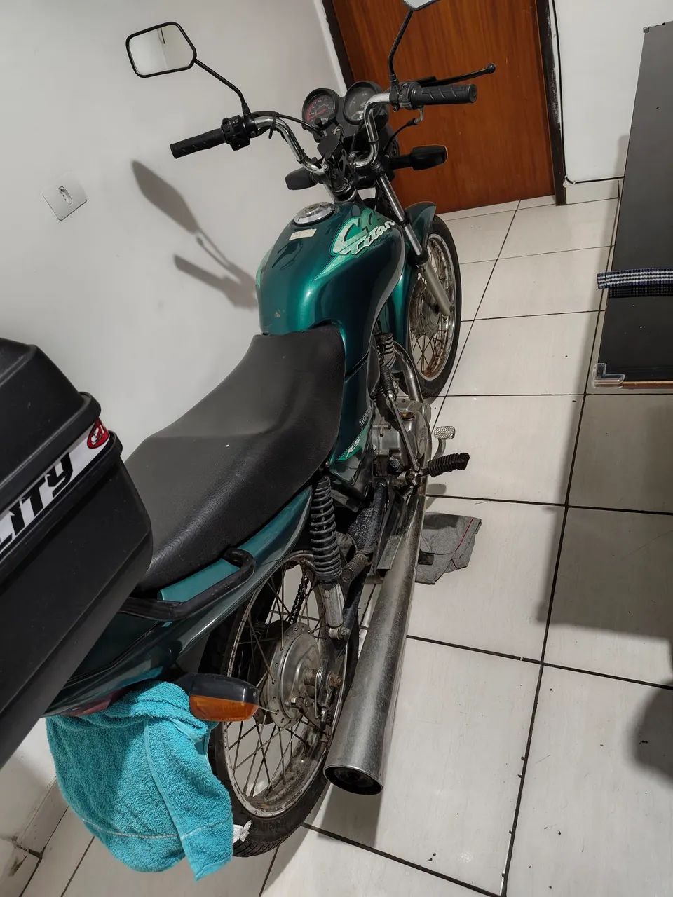 CG Titan KS 2001 - Foto 2