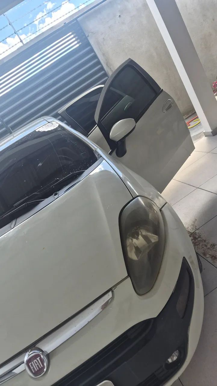 Fiat Punto Punto ATTRACTIVE 1.4 Fire Flex 8V 5p 2015