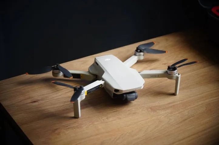 Drone DJI Mini 2 Combo Fly More - Foto 4