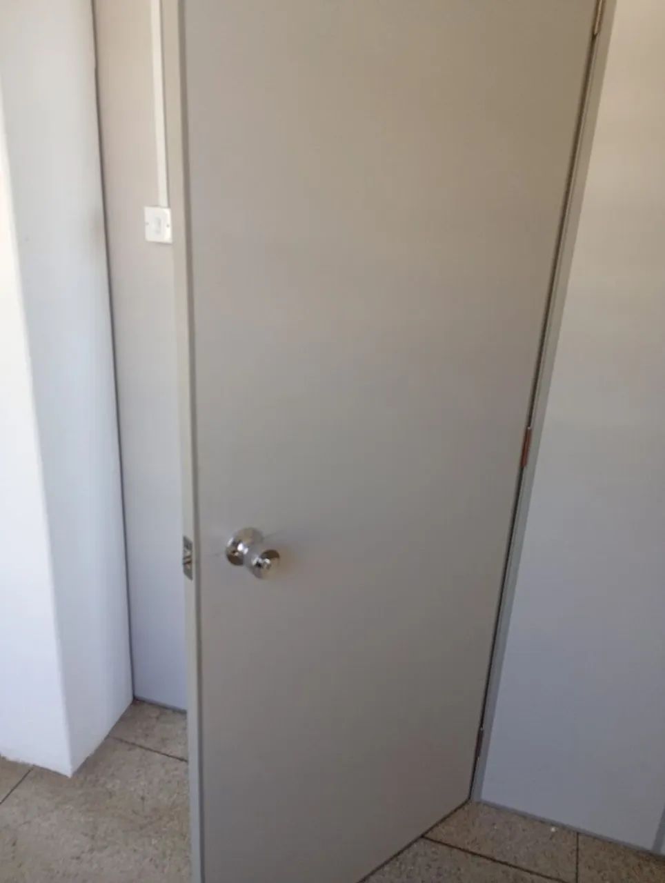 Divisória com Porta