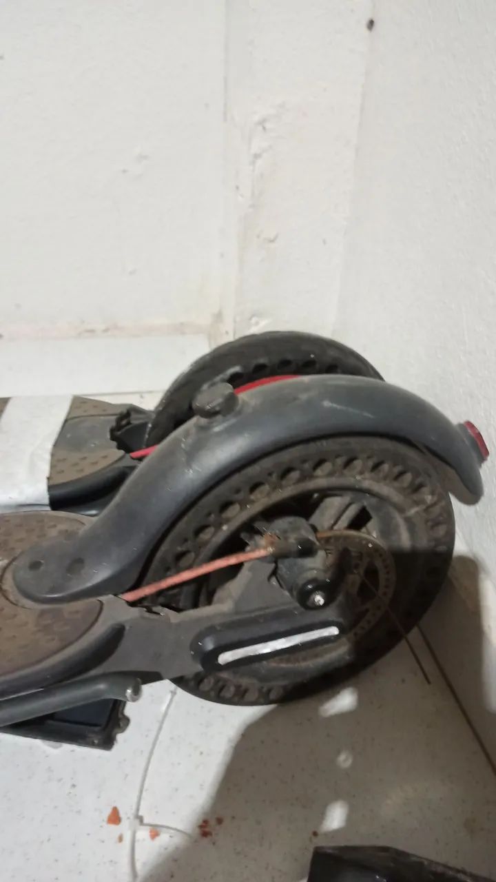 2 patinetes para retirada de peças - Foto 2