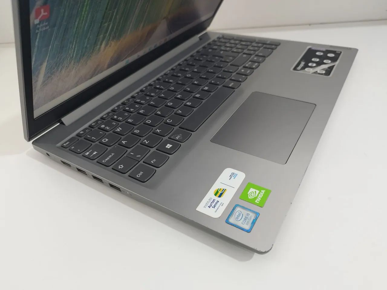 LENOVO CORE i5 8° + placa de vídeo dedicada 2 GB  - Foto 2