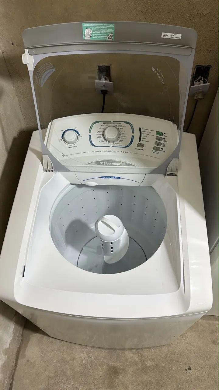 Máquina de lavar Eletrolux 12 quilos 