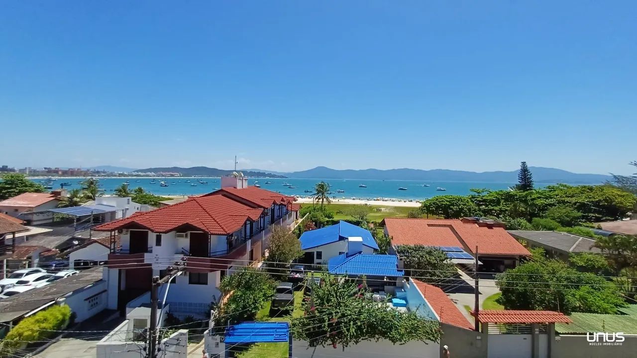 Apartamento 3 dormitórios e com vista mar em Jurerê