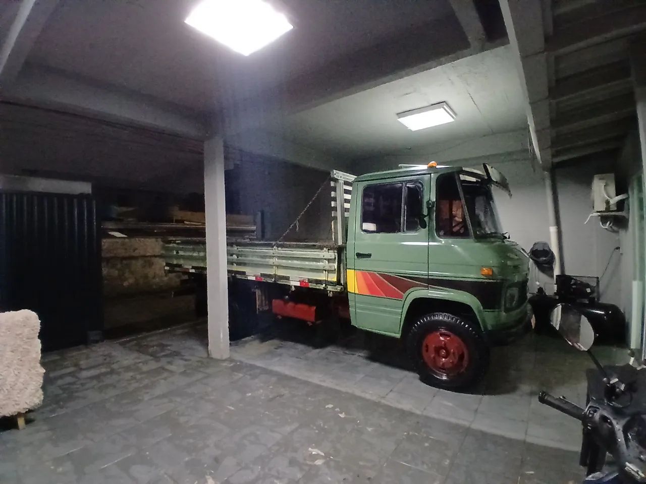 Vendo 608E ano86 filé boa de mecânica e pneus 