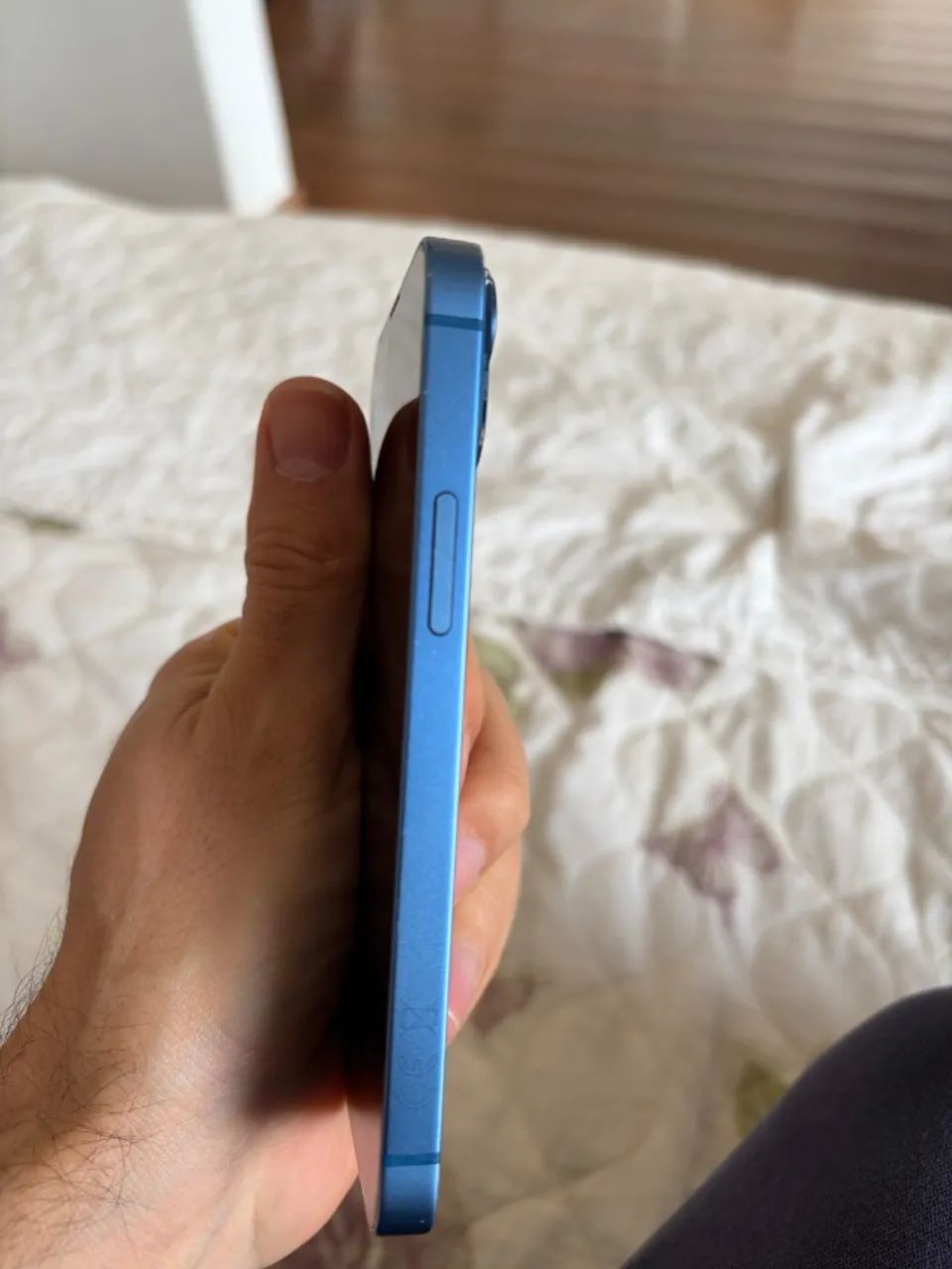 iphone 13 mini 128gb azul com detalhes - Foto 2