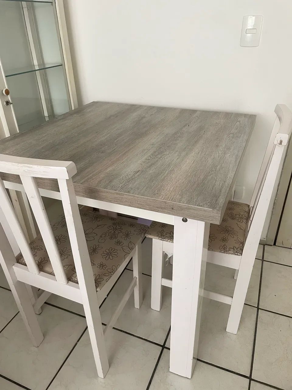 Mesa com 2 cadeiras  - Foto 2