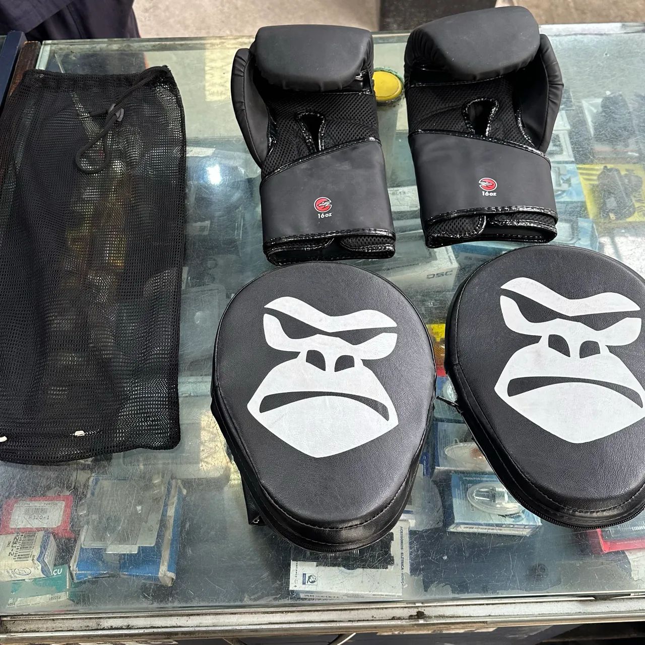 Luva e manopla de muay thai boxe 