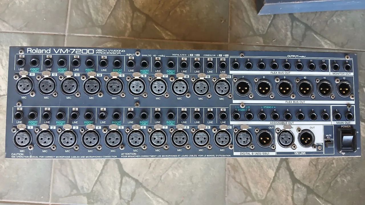 Mesa digital Roland VM-C7200 + VM-7200. (Defeito) - Foto 3