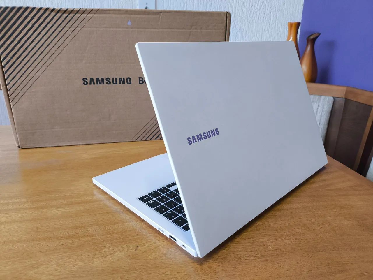 Notebook Samsung book branco, SSD M2 nvme, tela de 15.6 polegadas, windows 11