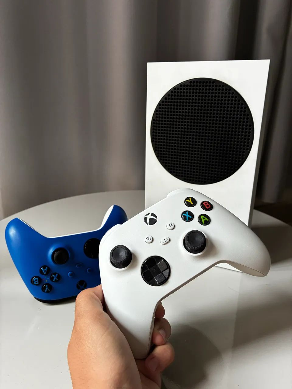 Xbox series S 2 controles  - Foto 4